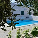 House M&a&k With Swimming Pool Kaštel Štafilić