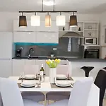 House M&a&k With Swimming Pool *