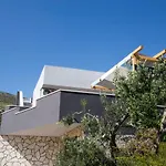 House M&a&k With Swimming Pool *