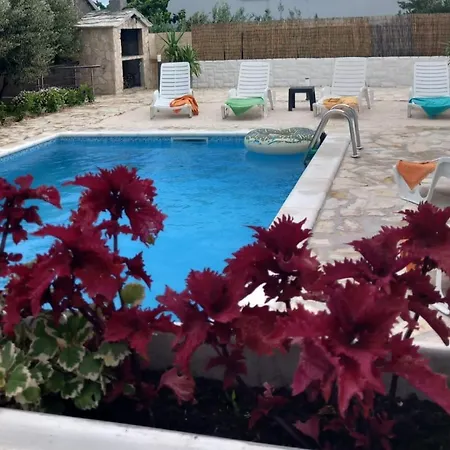 Nyaraló House M&a&k With Swimming Pool