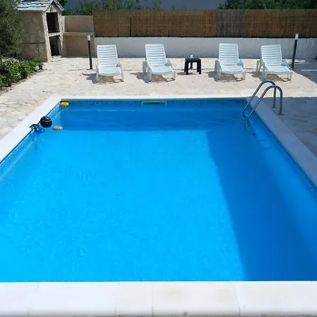 House M&a&k With Swimming Pool * Kaštel Štafilić